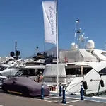 Puerto Banus Luxurious Apartment In The Heart Of The Port